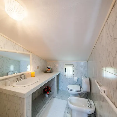 B&B La Casa Di Mannazzotta 1 카스텔사르도